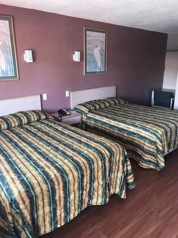 Economy Inn โมเดสโต ภายนอก รูปภาพ